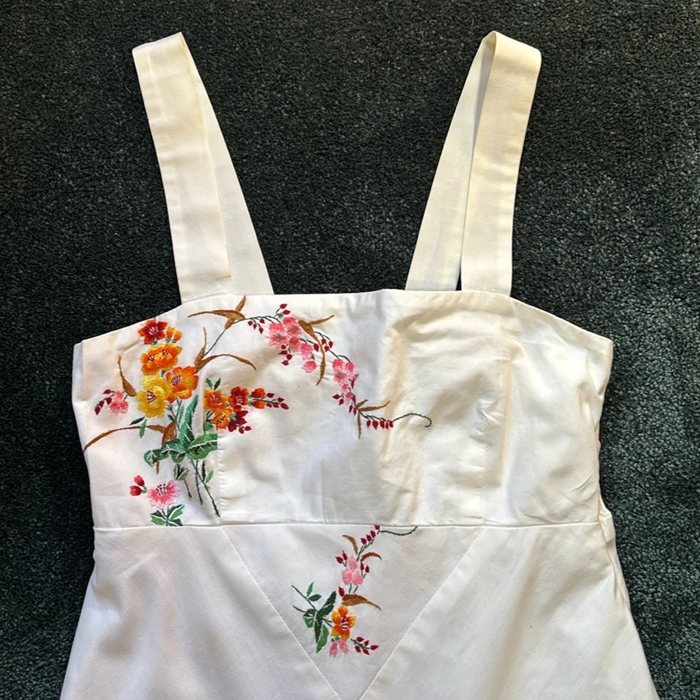 Vintage 1976 Young Edwardian White Cotton Maxi Sundress, Floral Embroidery, EUC - Picture 11 of 15